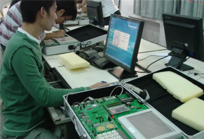 大學生就業(yè)趨勢 教育與建筑受青睞，信息傳輸業(yè)前景廣闊